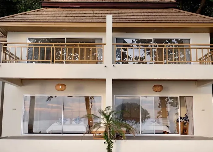 Pet Friendly hotel: Siam Beach Resort